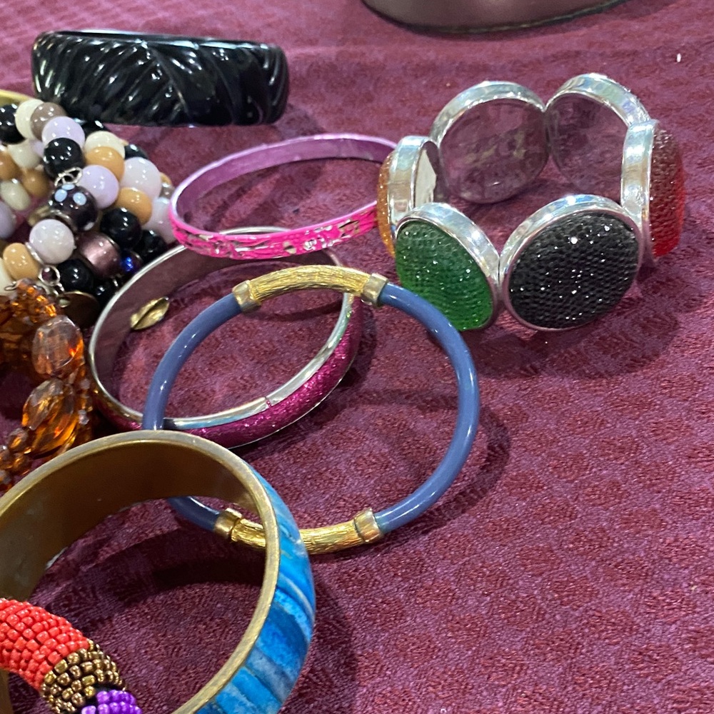 Vintage Multicolor Bracelet Lot 16 Bracelets - Picture 9 of 9